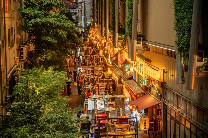 Private Night Photography Tour around Shibuya