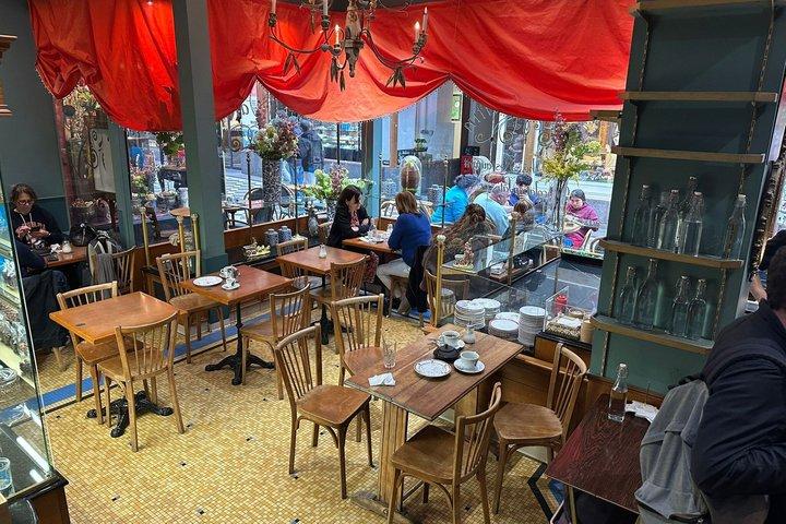 Hidden Passages and Parisian Bites Food Tour