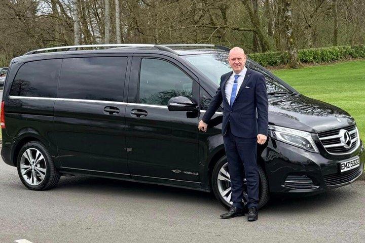 Private Giants Causeway Tour Luxury V Class from Ireland