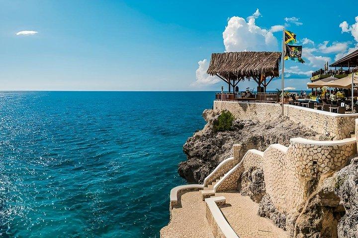 Seven Mile Beach and Rick's Cafe Sunset Tour in Negril Jamaica