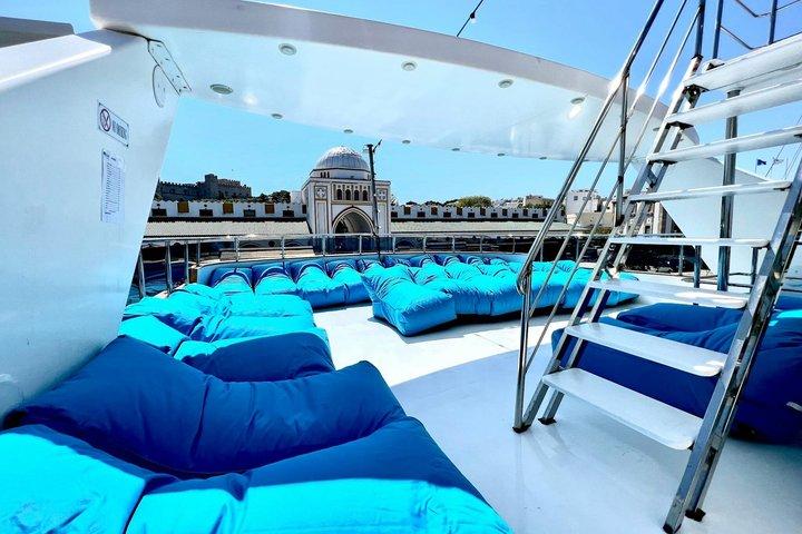 Lindos Relaxing Cruise: “Santorini-style” Village & 2 Swim Stops