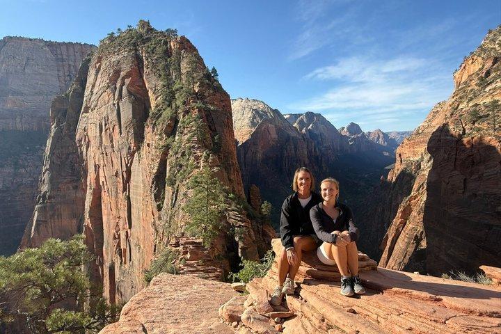 Angels Landing Small Group Hiking Tour in Zion National Park