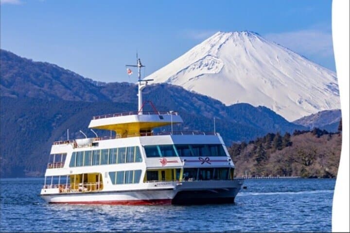 Mount Fuji & Momiji Season: Kamakura, Big Buddha and Lake Ashi