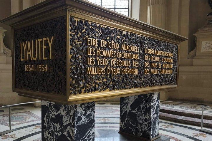 Paris Les Invalides and Napoleon Tomb Guided Tour