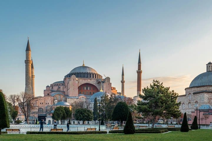 Istanbul Layover Tour –Private Guide & Airport / Port Transfers