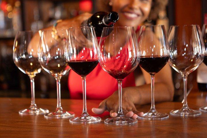 Aruba Nightlife Food Tour with Wine and Tequila Tastings