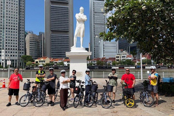 Singapore City Highlights Bike Tour (4-Hour Heritage Ride)