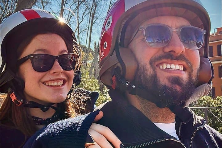 Roma Private Solo Vespa Tour with Pick Up, Drop Off and Tiramisu