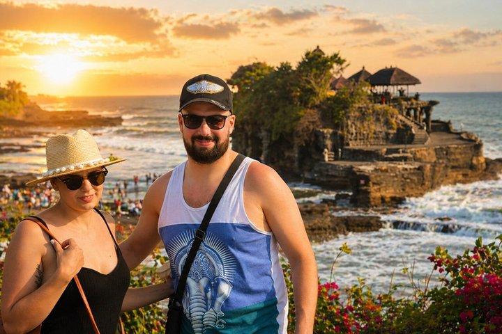Tanah Lot and Uluwatu Temple Tour Including Seafood Dinner at Jimbaran Beach