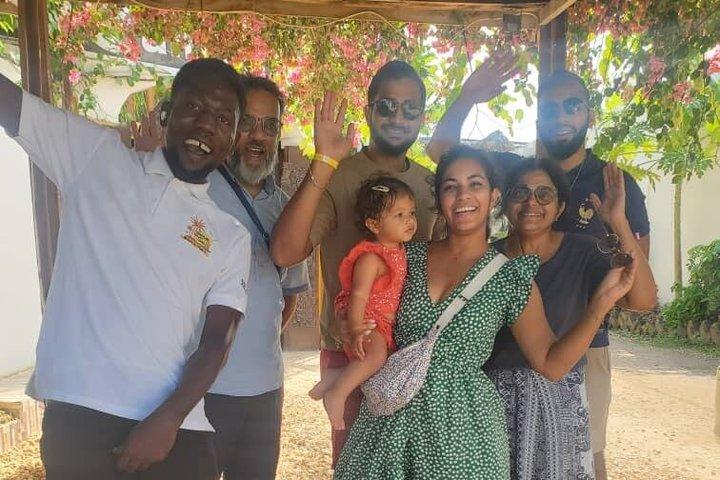 Stone Town Guided Walking Tour: Shopping, Culture & History