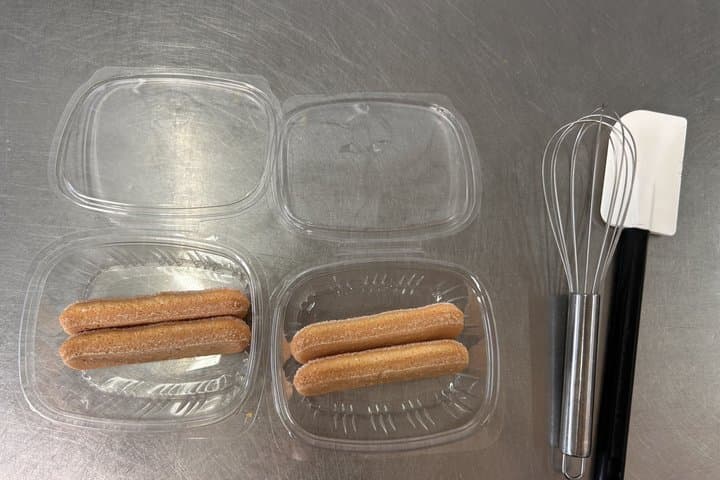 Italian Gelato, Tiramisu and Cannolis Cooking Class in Rome