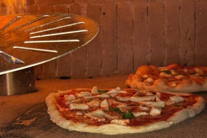 Authentic Pizza & Tiramisu Class in a Sorrento Lemon Garden