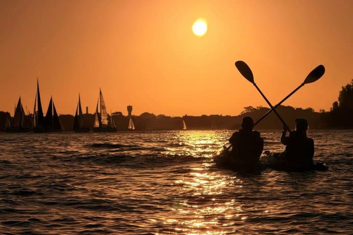 Sunset Harbour Bridge Kayak Escape