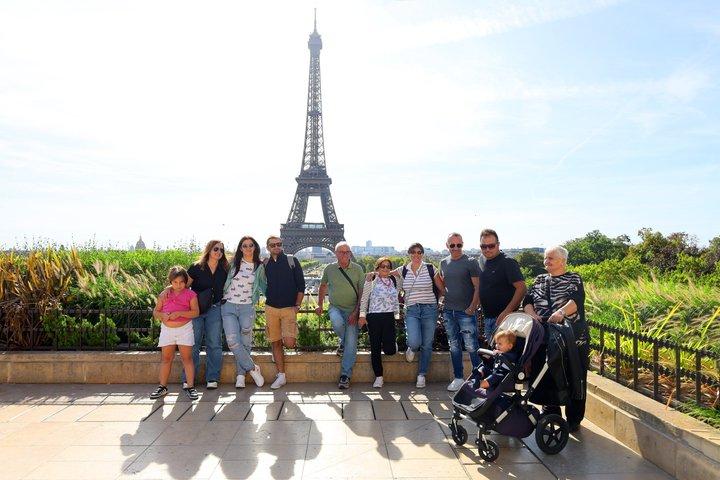 PARIS -Full day tour in van for groups (up to 14 ppl) with PHOTOS