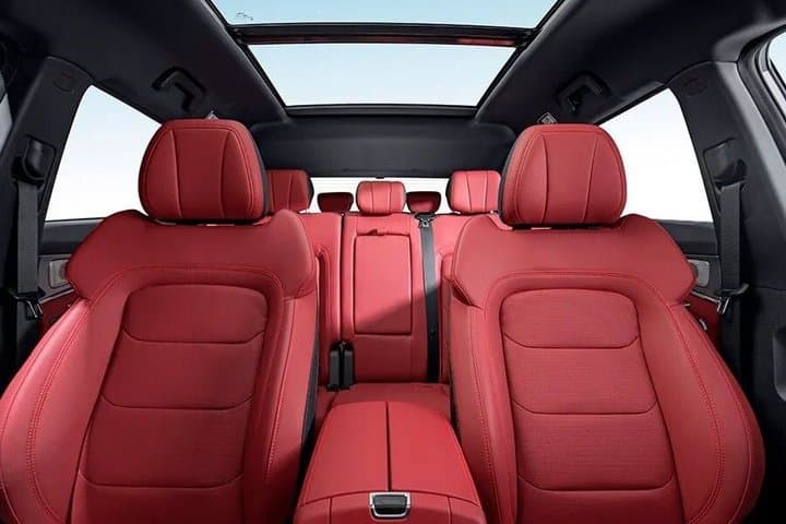 Private transfer from Luxor to Hurghada or vice versa.