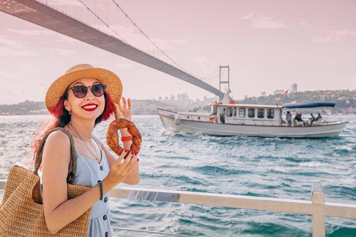 Istanbul: Taste of Taksim, Karaköy & Spice Bazaar Food Tour