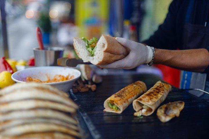 Istanbul: Taste of Taksim, Karaköy & Spice Bazaar Food Tour