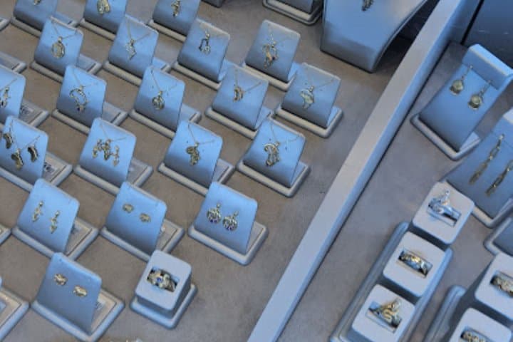 Cape Town Retail and Diamond Workshop Private Tour with Pickup