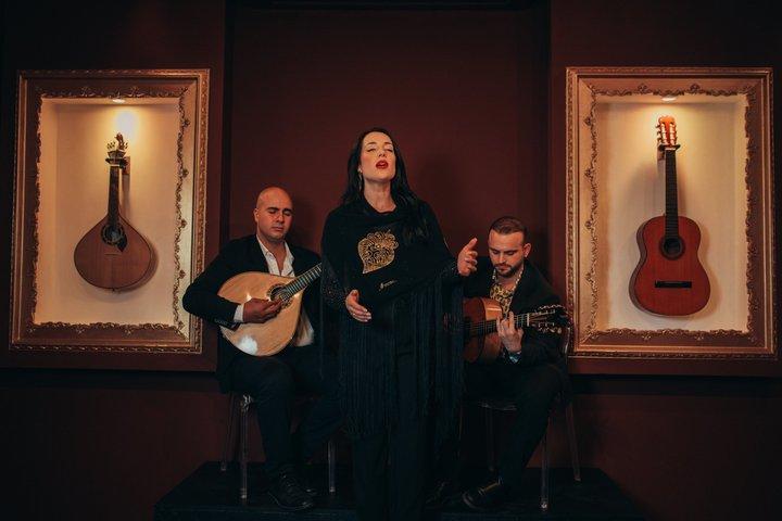 Downtown Lisbon Fado Show with Wine