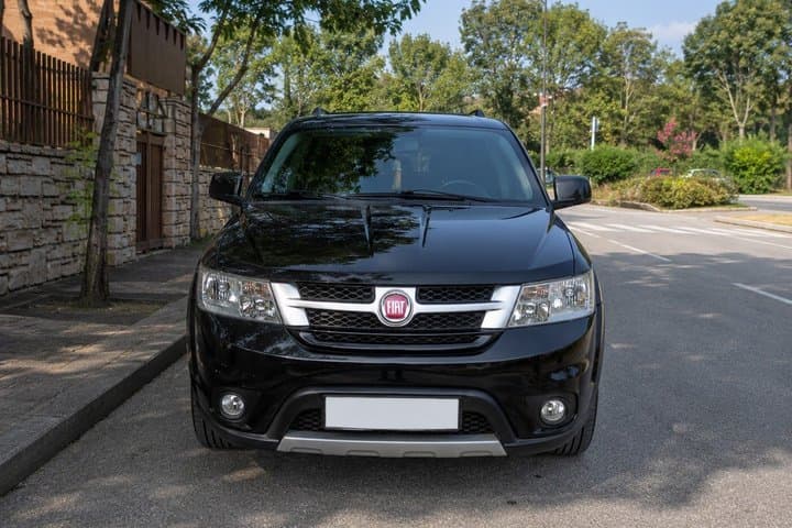 Naples: Private Transfer from Naples Airport to City
