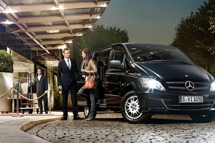Rome Private Transfer with Authentic Italian Breakfast