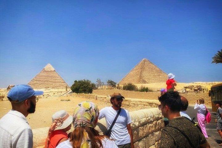 Private Airport Transfer to the Pyramids of Giza