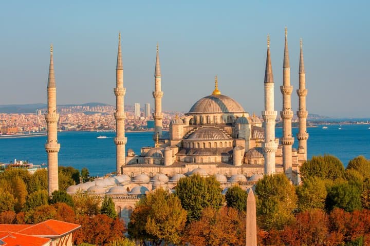 Private HALF-DAY Istanbul HIGHLIGHTS Tour With Local Guide