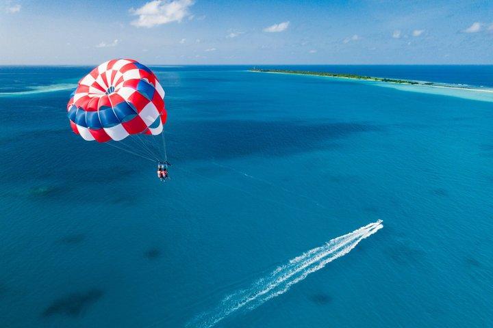 Kota Kinabalu Parasailing and Snorkeling Island Trip