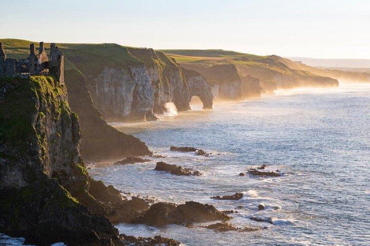 From Belfast-Giants Causeway, Dunluce Castle and Dark Hedges tour