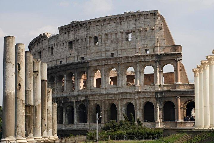 Colosseum Roman Forum and Palatine Hill Audio Guide.