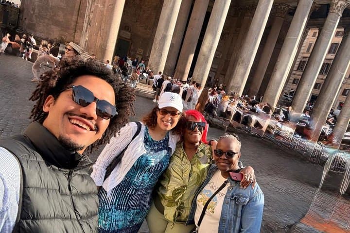 Rome:Fun Private & Group Tour in Golf Cart 90 minutes