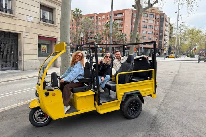 Experience Barcelona with Private Tuk Tuk Tour