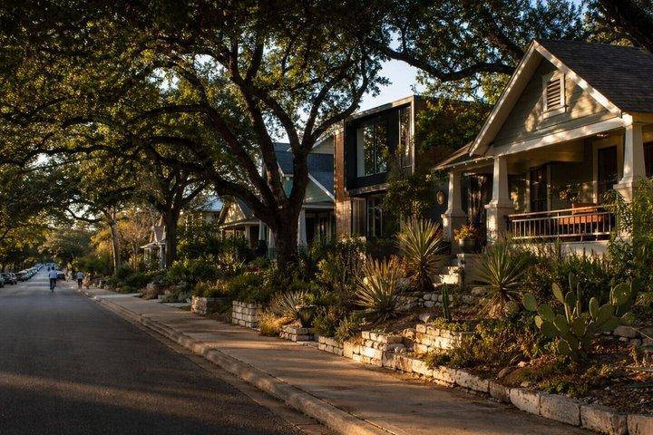 Discover Austin: A Self-Guided Tour