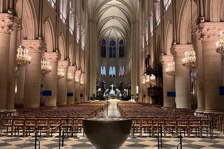 Guided Tour inside Notre-Dame - Licensed Guide & Reserved Access