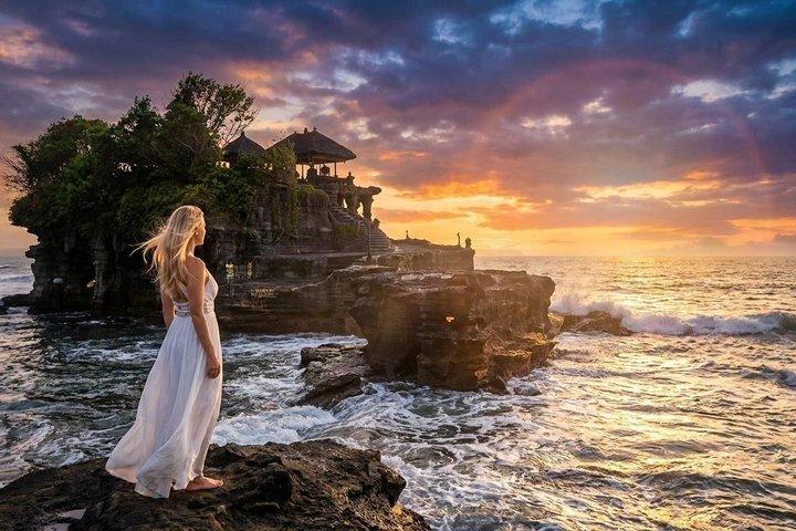 Tanah Lot Sunset Tour with Kecak Show and Dinner