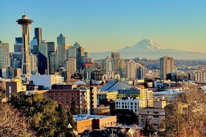 Seattle City Highlights and Snoqualmie Falls Private Tour