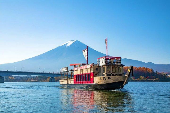 Mount Fuji Instagrammable Spots & Train Experience Day Tour