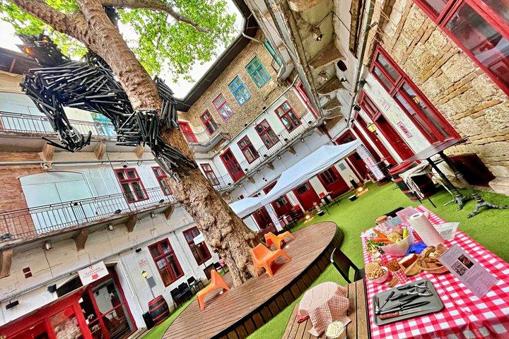 Budapest Goulash Cooking Experience at an Iconic Ruin Bar