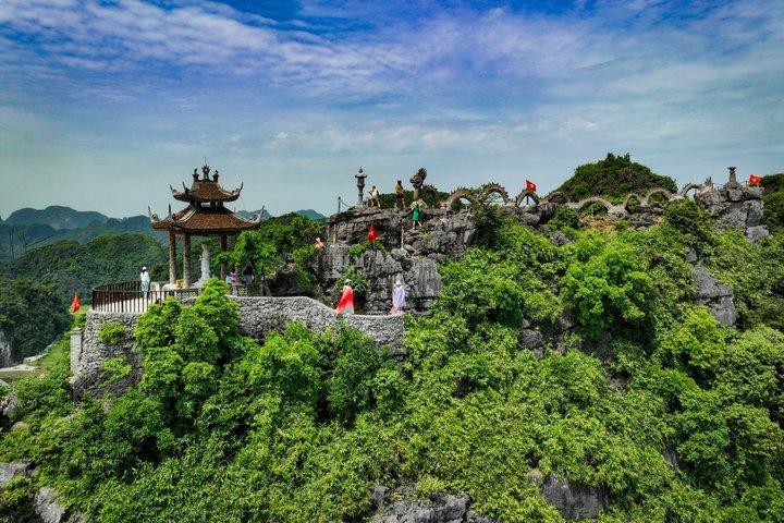 Northern Vietnam Escape: Hanoi, Ninh Binh & Halong Bay