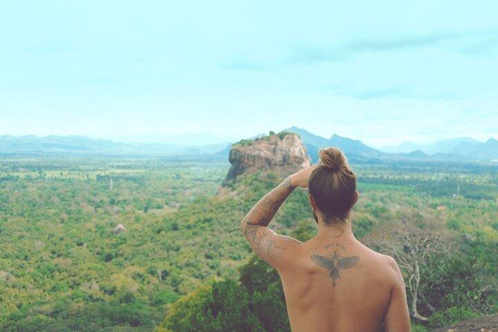 7 Days / 6 Nights Sri Lanka Tour with Hotels & Entrance Fees