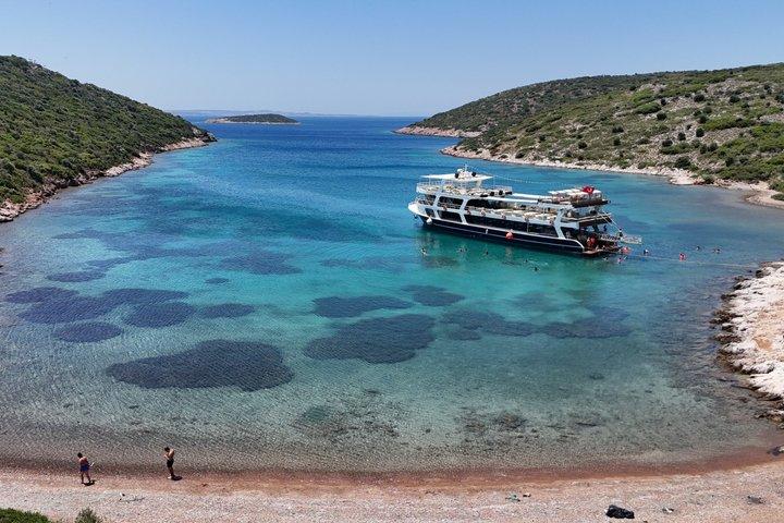 From Izmir Full Day Boat Tour of Cesme with Mediterranean Lunch