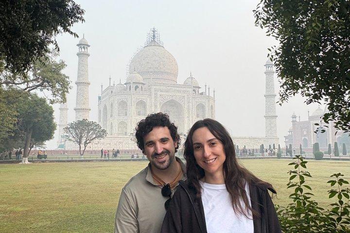 Taj Mahal and Agra Day Trip by Car from Delhi with 5 Star Lunch