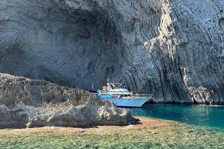 Premier Cruises Mallorca: SUP, Snorkel, Drinks & Snacks