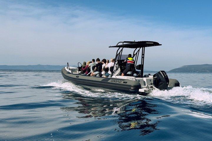 Makarska: 3-Island Speedboat Tour with Cave and Blue Lagoon