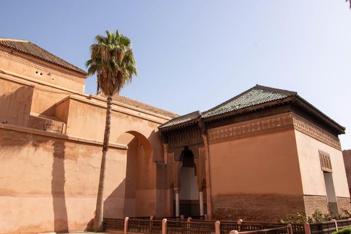 Marrakech: Bahia Palace, Saadian Tombs, Medina & Souks Tour