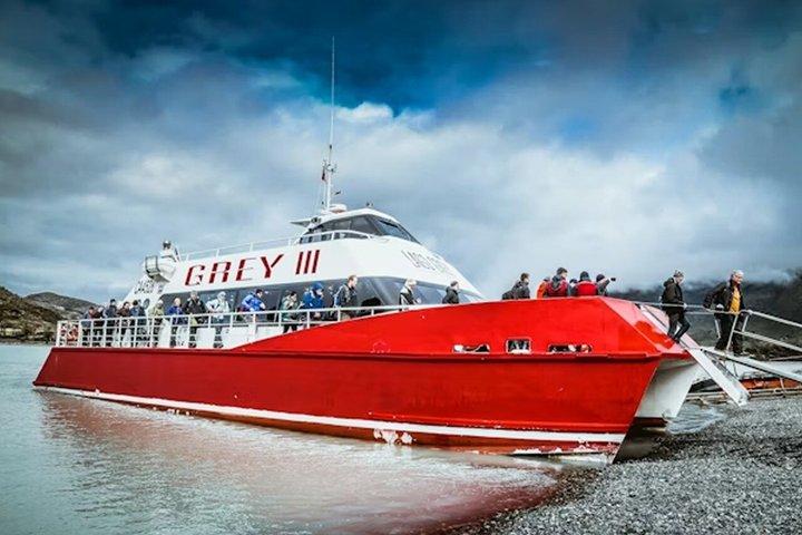 Transfer Puerto Natales Hotel Lago Grey Connection Navigation