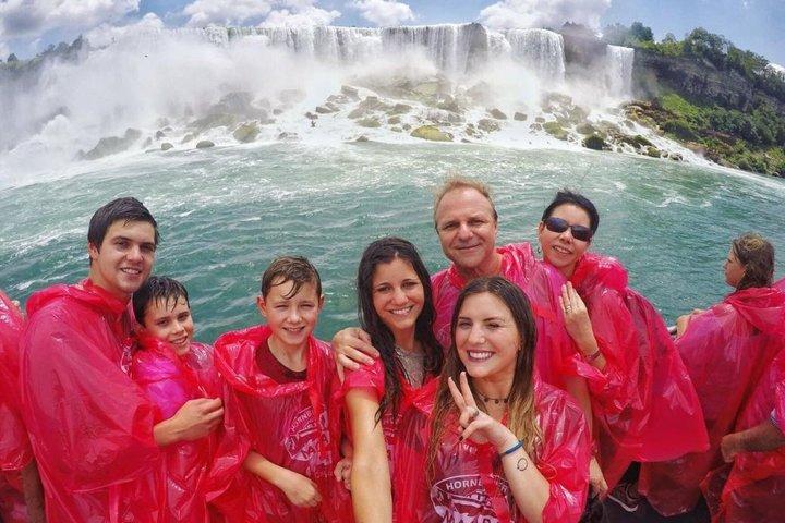 Niagara Falls & Niagara-on-the-Lake Tour from Toronto