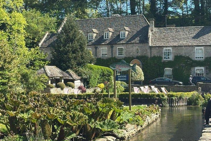 London: Cotswolds Scenic Villages and Castle Combe Small-Group