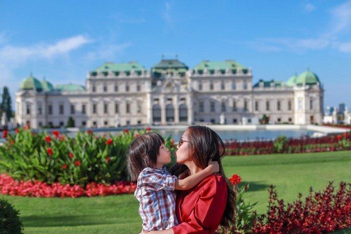 Belvedere Palace Gardens Photoshoot in Vienna