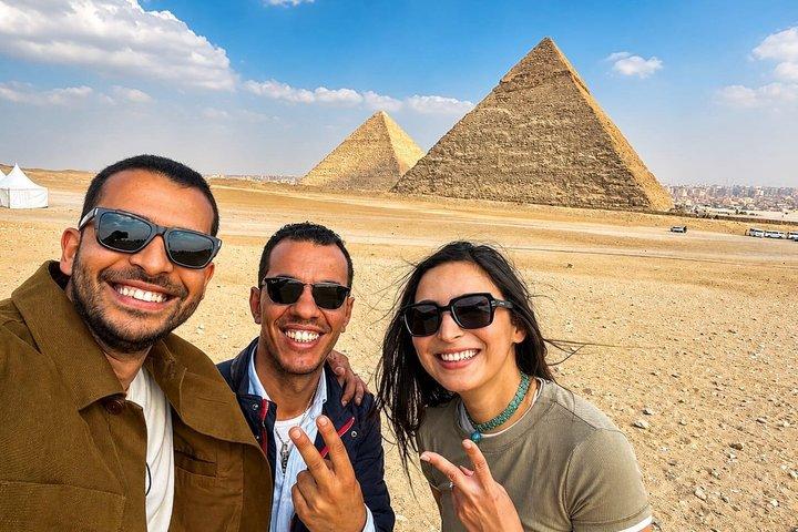 All-Inclusive Tour: Giza Pyramids, Sphinx, Saqqara & Dahshur